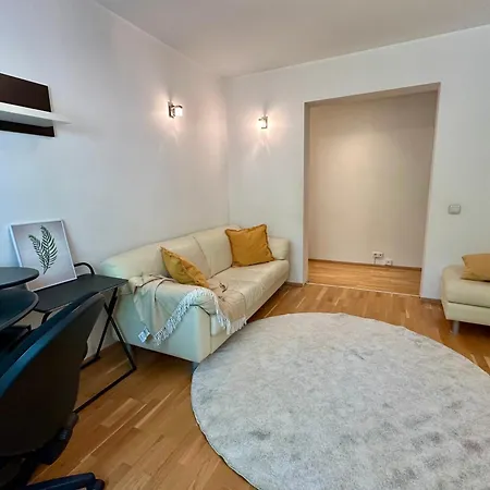 Apartment Lovely Raevala