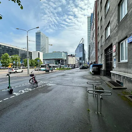 Lovely Raevala 塔林