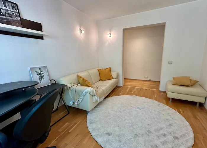 公寓 Lovely Raevala